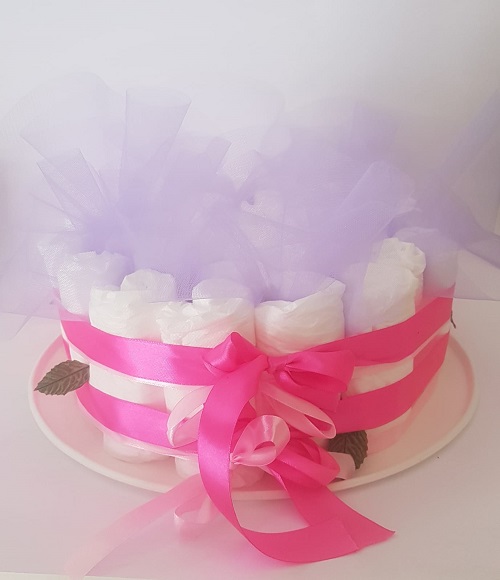 idea regalo torta di pannolini rosa 